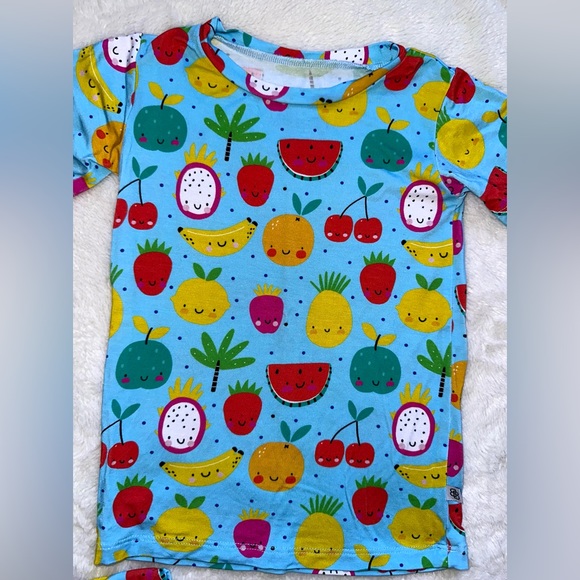 🍒🍌Like New LBB Set🍌🍒 - Picture 3 of 4